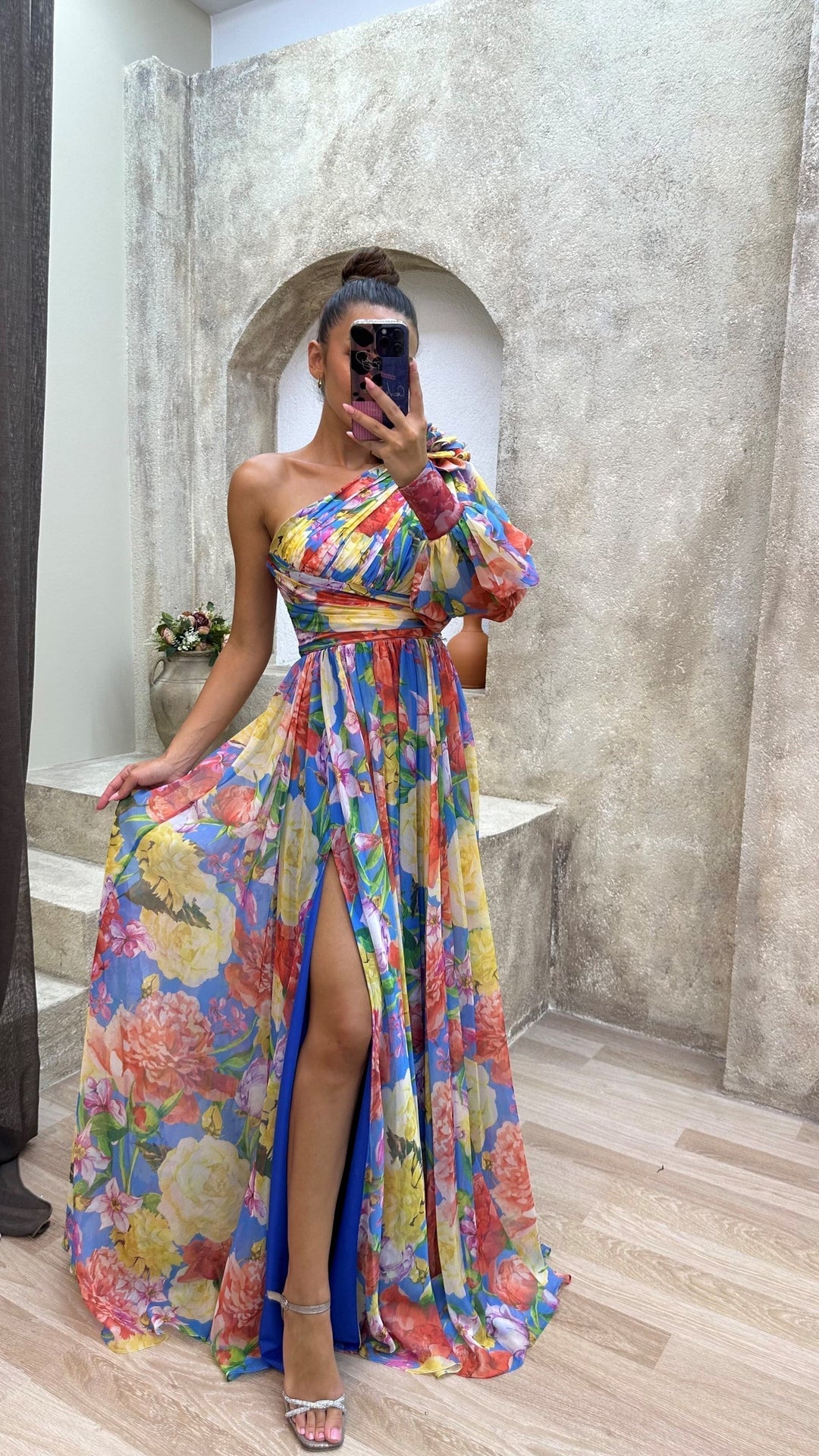 Isabella | Stunning Flowing Gown